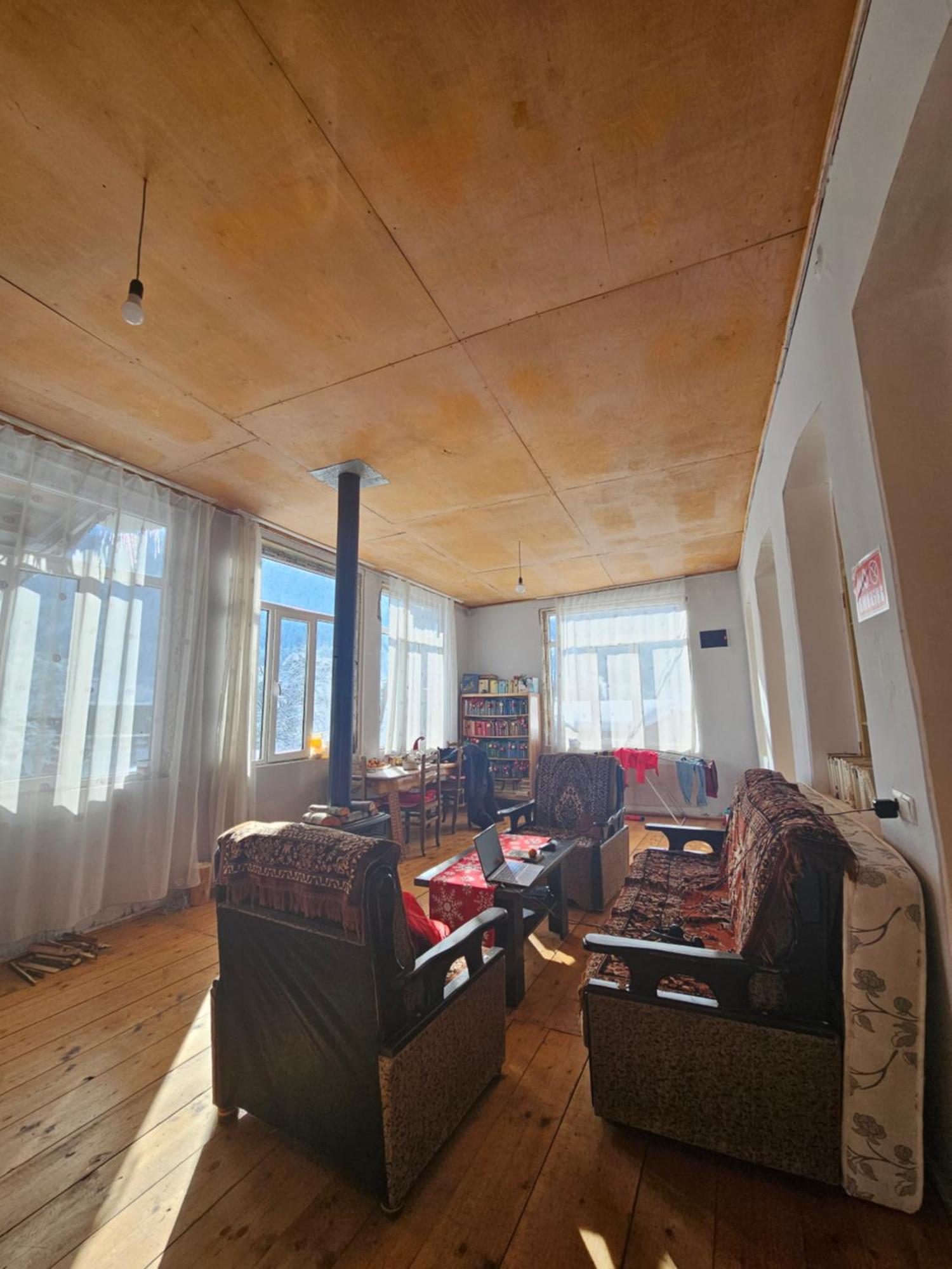 Guest House Ketevan Niguriani Местия Екстериор снимка
